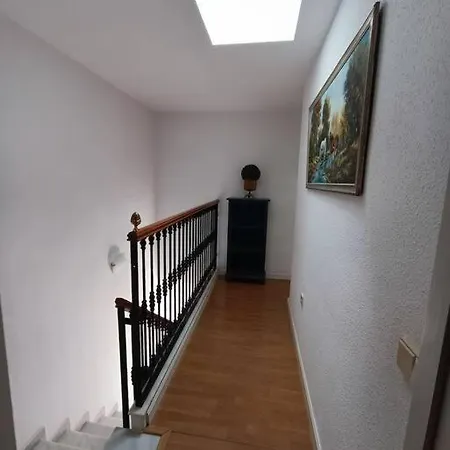 Gran Vivienda Unifamiliar Centrica Y Cercana Al Mar בית נופש