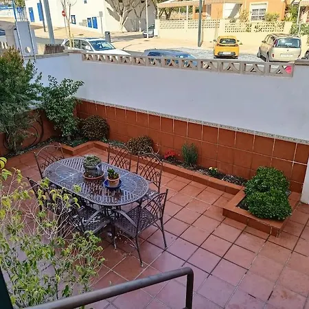Gran Vivienda Unifamiliar Centrica Y Cercana Al Mar